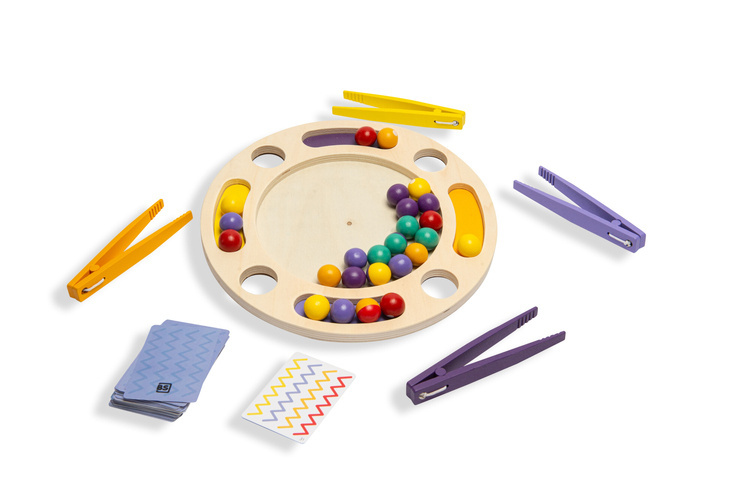 BS Toys, drewniana gra sensoryczna ze szczypcami ZIGZAG