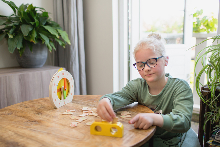 BS Toys, drewniana gra edukacyjna 2 x Zegar (cyfrowy i analogowy)