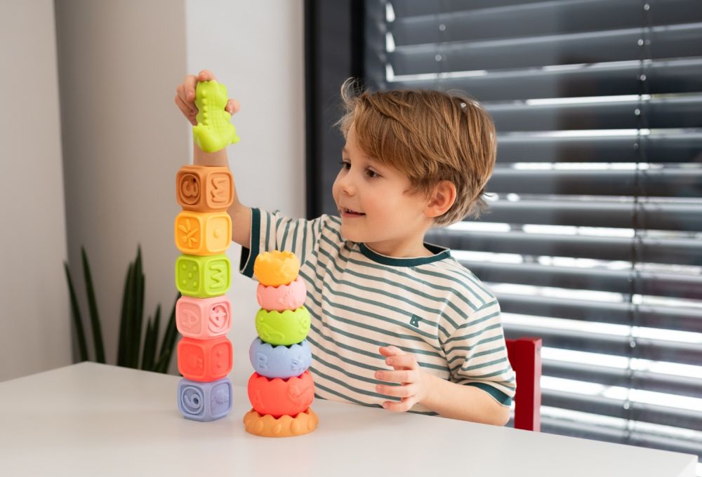Zestaw Montessori Klocki i piramida sensoryczna 13 el.